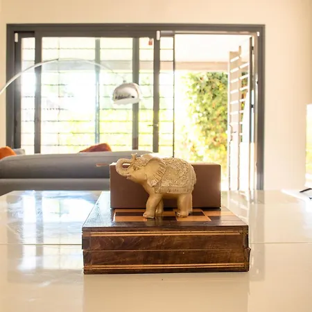 Casa Ameena * 埃斯特波纳